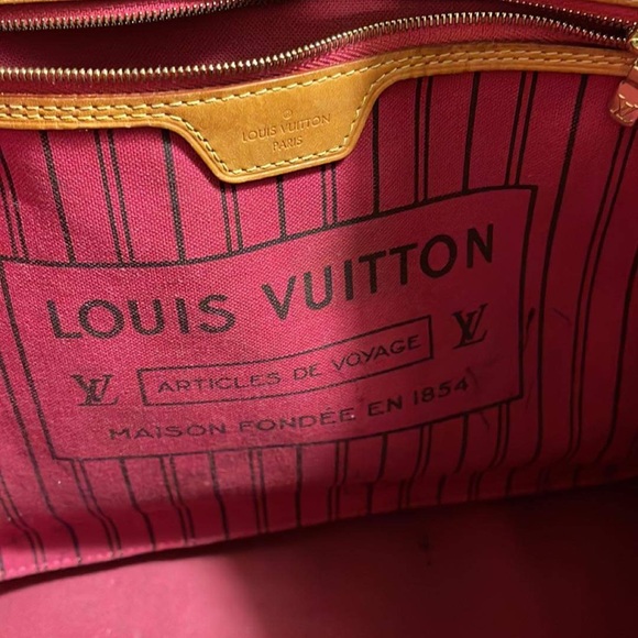 Louis Vuitton Neverfull MM - Picture 5 of 7